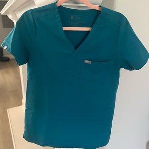 Figs XS Pacific Blue Catarina™ One-Pocket Scrub Top.
